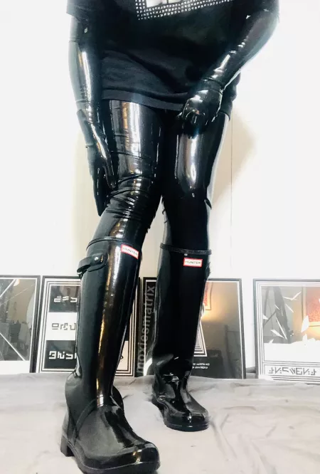 (oc) I recently discovered a love for rubber boots 🖤 any other fans? I look forward to getting these dirty~ by moxiesmatrix
