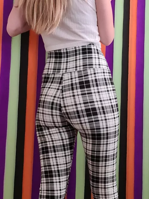 [OC] I'm so excited for our Halloween party! Here's my ass in front of some decorations we put up today by iloveasssomuch228