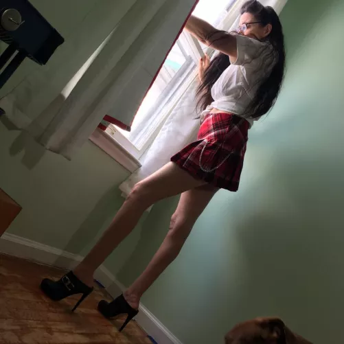 OC- Just waiting for you to arrive. by MistressHANDA