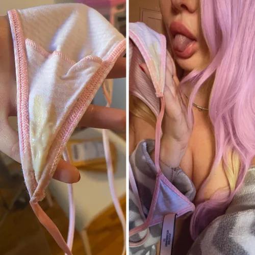 [OC] Let me be your Christmas gift, Daddy 🎁 by littlepanties666