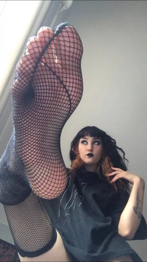 [oc] this is what you will see before i brutally crush your balls by sipetinh