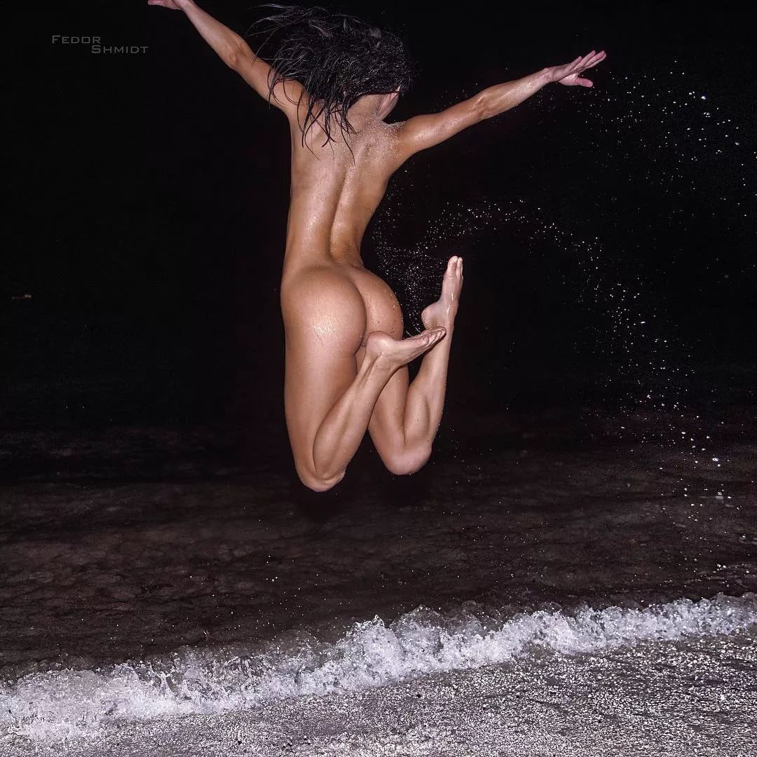 Ocean at night posted by josemc