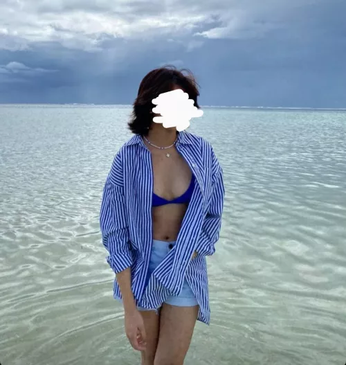 ocean breeze by Gloomy-Can-4387