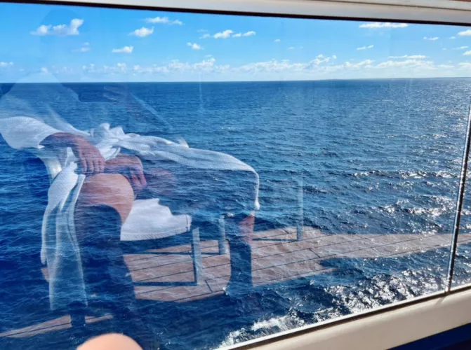 Ocean views by Jayyckk