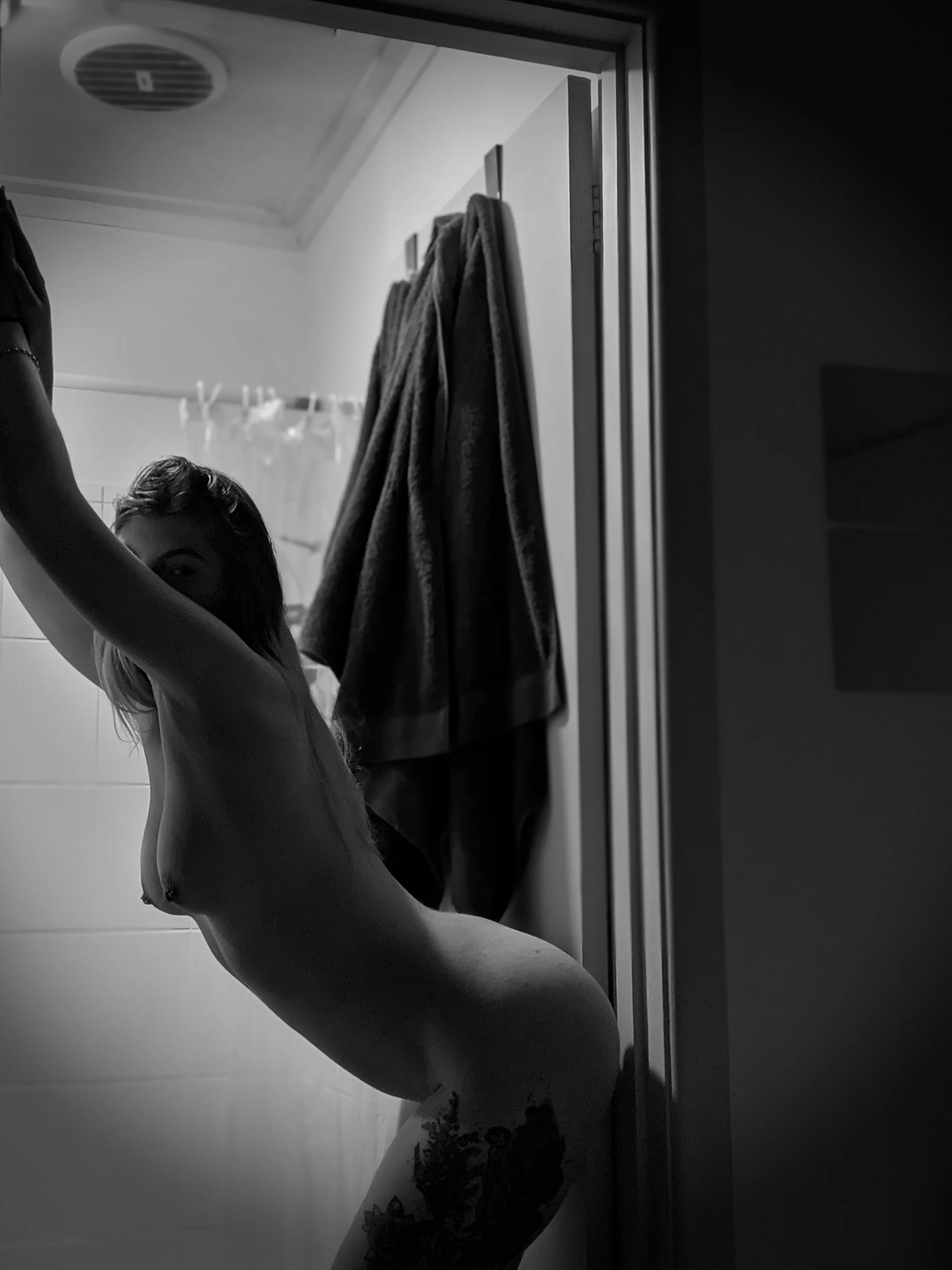 [OC]Shower time posted by AnnaZariella