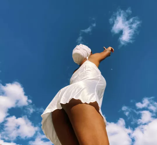 O[f] course she’s a Pisces ♓️ her head stays in the clouds ⛅️ by Laytheartist