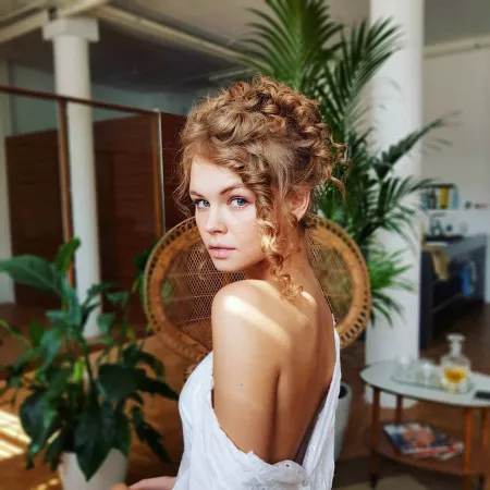 Off The Shoulder by Skelly180am