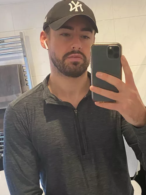 Off to the gym by uncut_otter