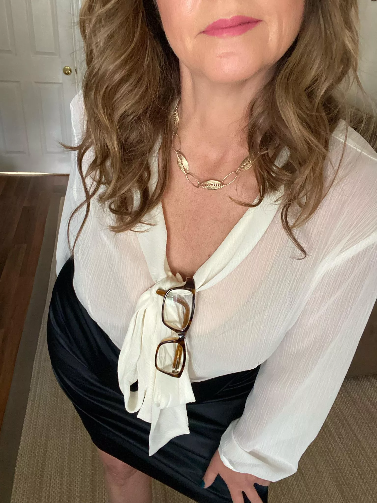 Off to work 54yo posted by Lynnzertart1