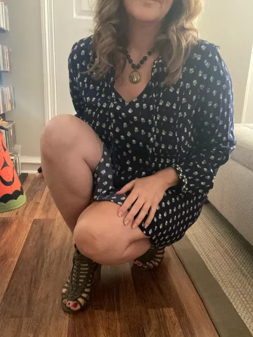 Off to work 54yo Exec by Lynnzertart1