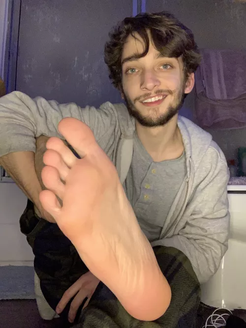 Off work :) by AntStinkyFeet