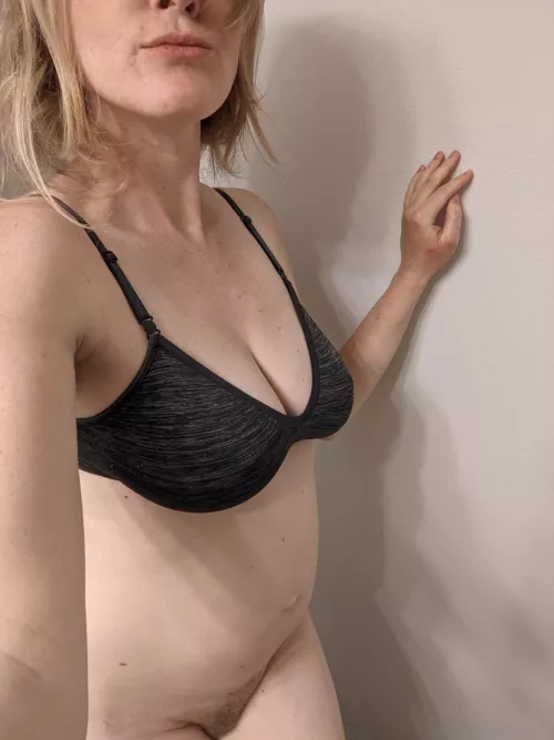🔥Offering a free 7 days on my OF 🥵 But only the first 10 Subs! No PPV and very engaging 😘 Open to customs 🤰🏼🥥🍆💦 Cum see me there 💕 by CoupleStills