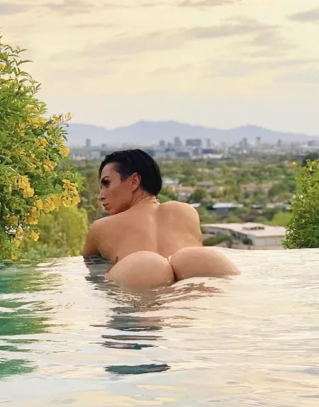 Oh damn. That is a great angle! by AzoAhai