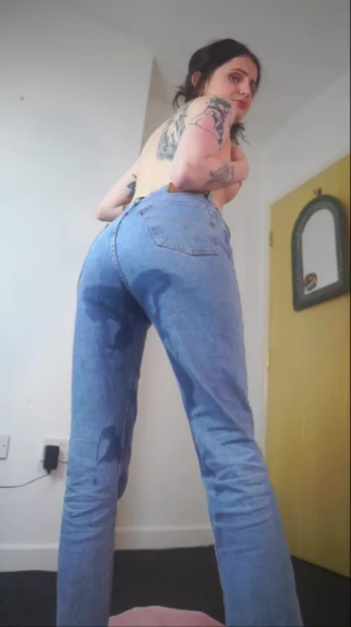 Oh dear oh no! What an embarrassing mess I made! Will you help me clean up? by naughtykittykatty1