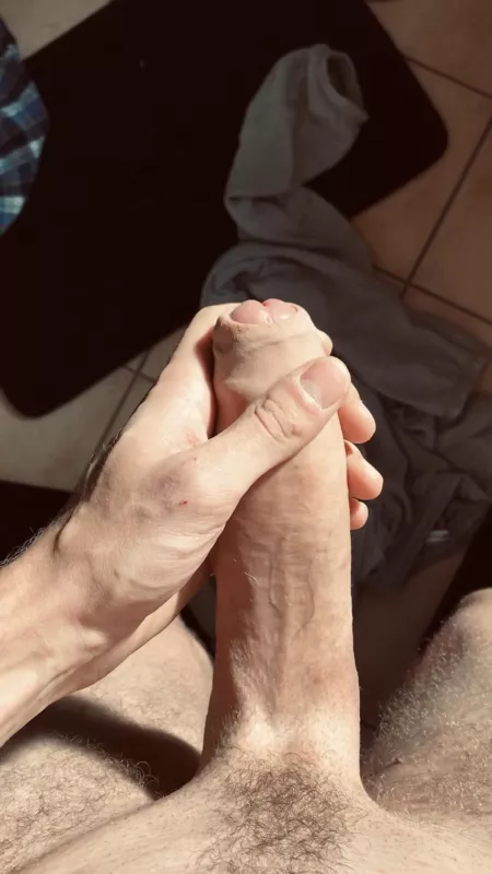 Oh, did I make you stop scrolling? by throwawayshhrug