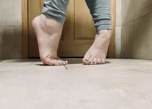 Oh, hello! I didn’t see you down there! 🤭 by kndxoxo