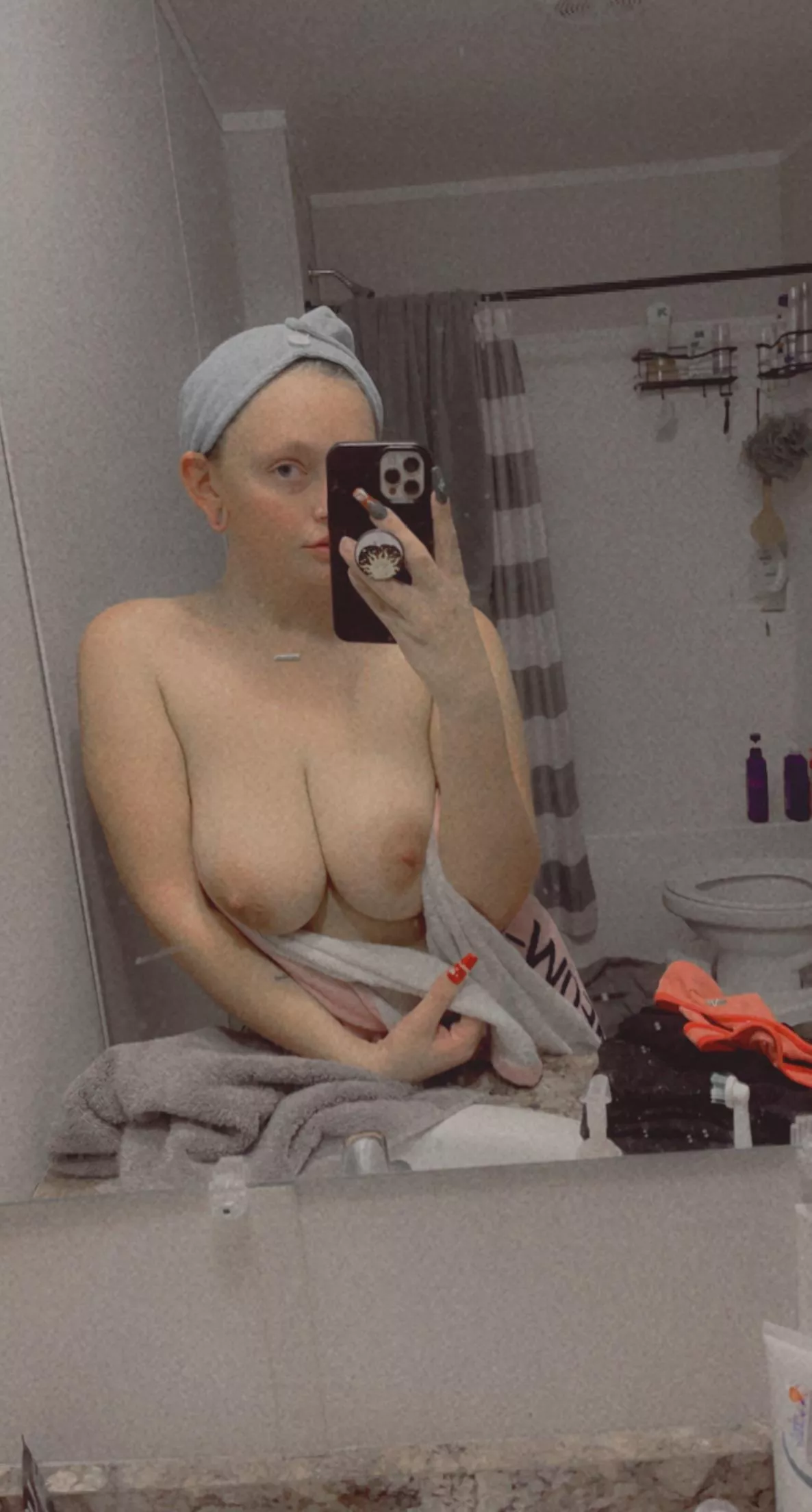 Oh hey, it’s been a whole month since I’ve posted 😘 posted by Savgebb