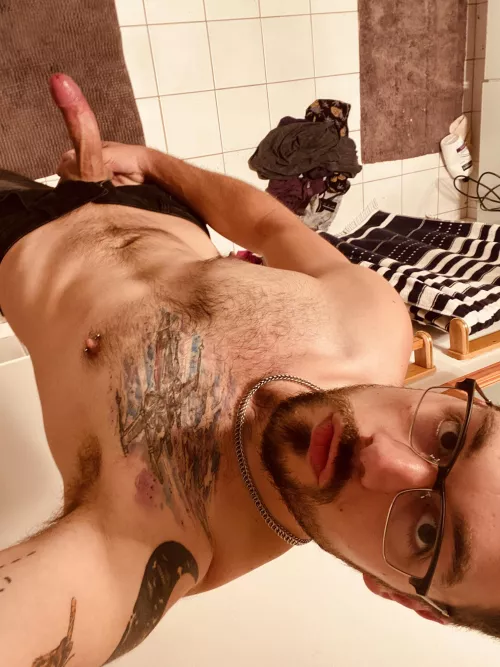 Oh hey there. by LonesomeWerewolf