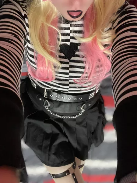 oh hi there :) say it back? <3 by bubblegum_blondie