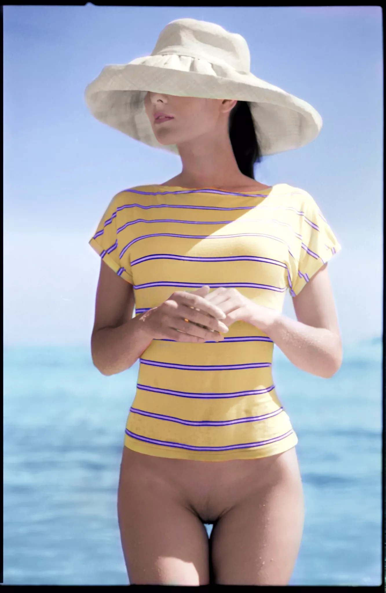 Oh I do like to be beside the sea! [colorized] posted by ennisforwerk