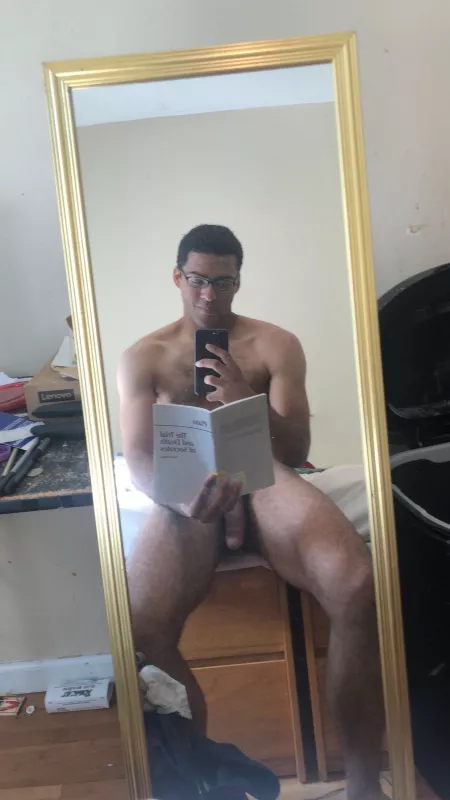 Oh I love books AND getting 🧠 Study partners? by maurkimo