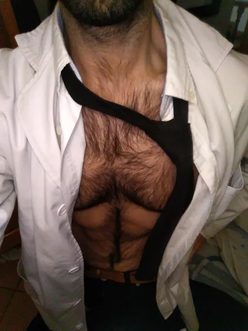 Oh no, my shirt opened itself! by felixvelasco