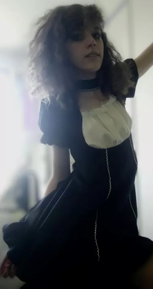 oh! you're awake earlier than usual 🖤 by sammy0panda