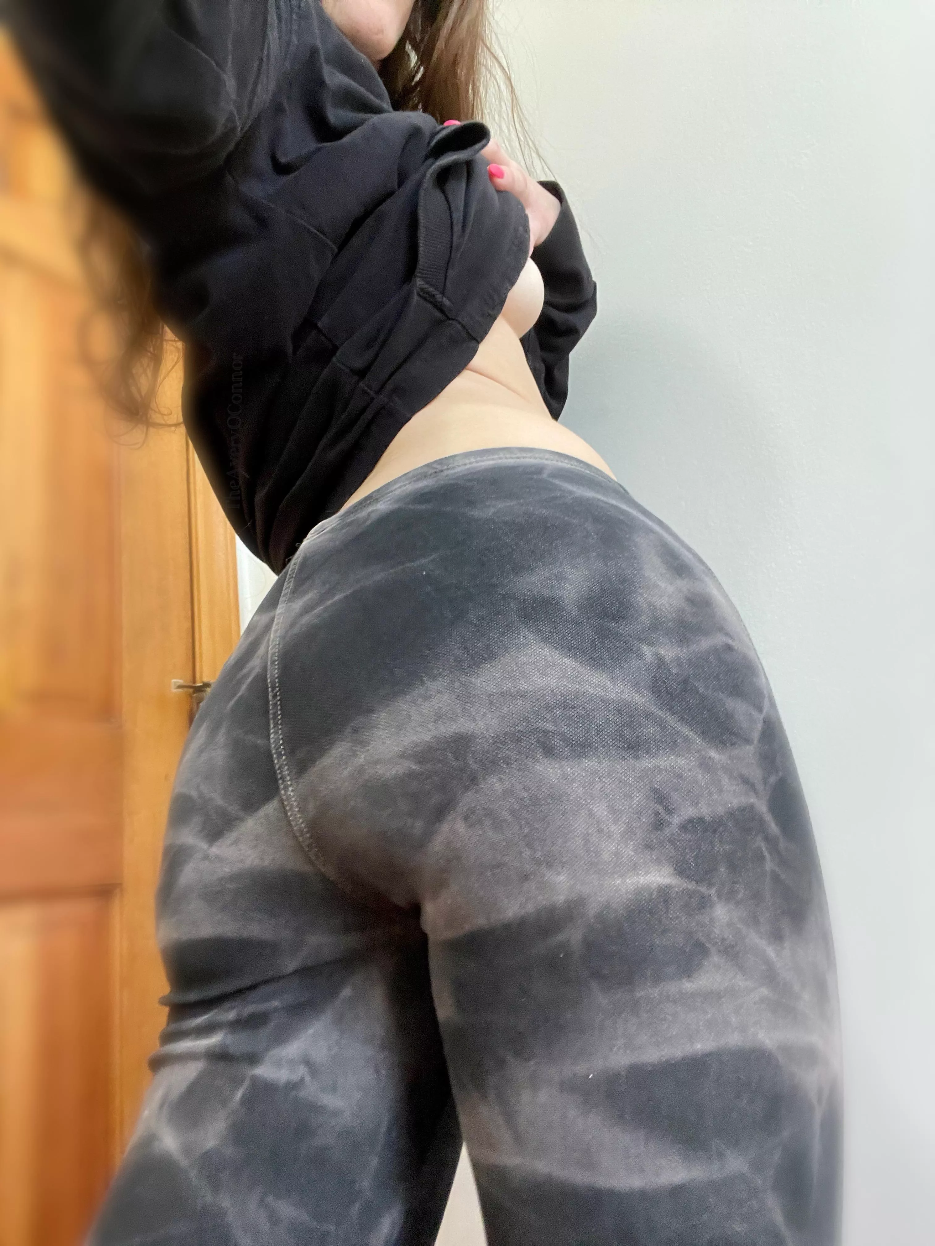 Ok, but these Top Shop leggings are just *chef’s kiss* posted by TheAveryOConnor
