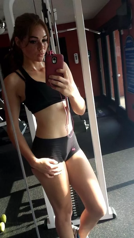 Old high school pic before bimbofication posted by anonandgonebud