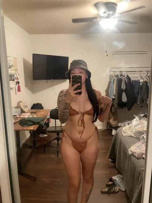 old mirror selfie 😛 by lilpiscesbb