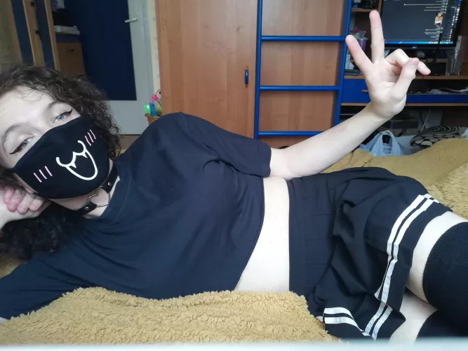 Old pic, but I thought it's pretty cute :3 by ATrappedGirl