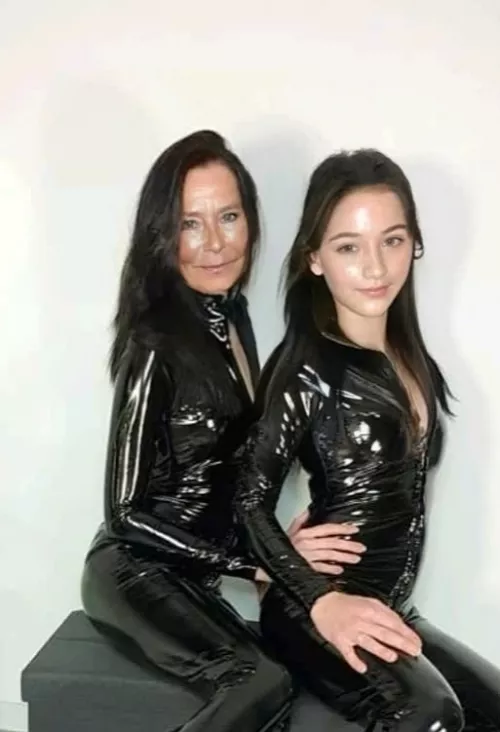 Old young Lesbian Latex 🤤 by Holiday_Suit_1750