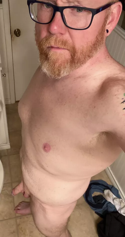 Older chubby dude. Yo. by thekingheeb