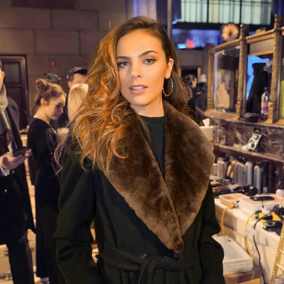 Olivia Caputo posted by BOOOOOOOBIES