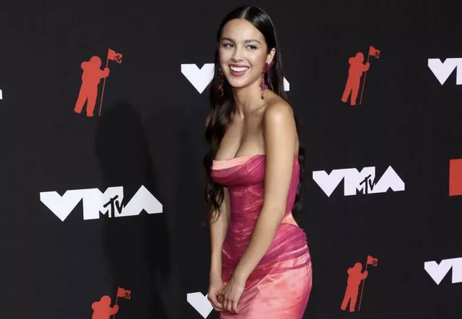 Olivia Rodrigo Boobs by SexySophie6909