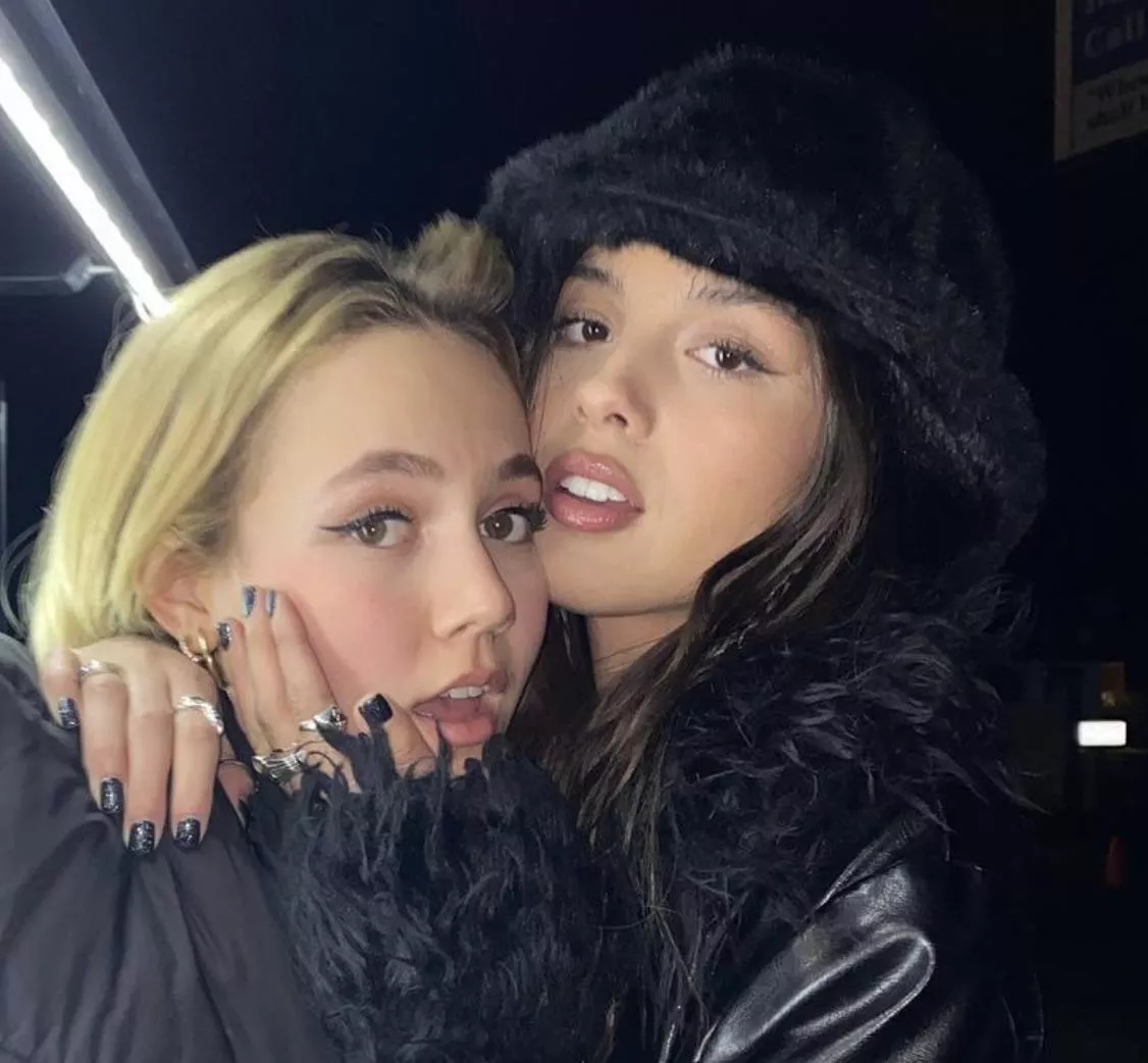 Olivia Rodrigo’s lips posted by thisisaburner2369