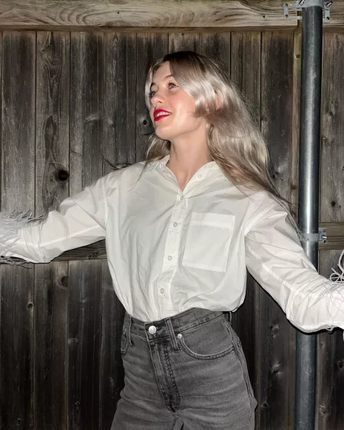 Olivia Scott Welch by GlamMetalLion