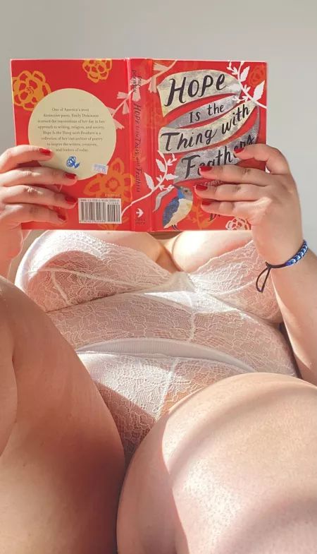 OMG!! Didn’t know this sub existed 🥺 ai feel at home with all the bookworm posts, you’re all so beautiful ❤️ Here’s me with some Dickinson; “I tasted life.” - I’m on the fence with her, what do you guys think?