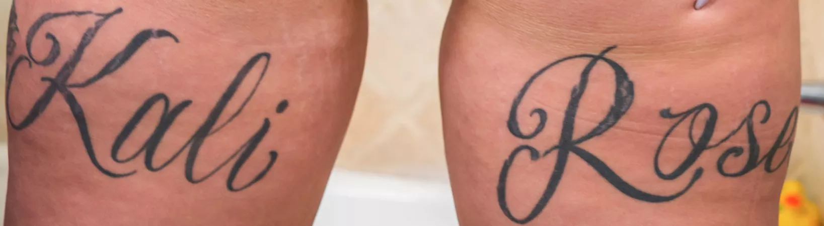 OMG, stretch marks on her signature tattoos!!! 😋 by Pornolex