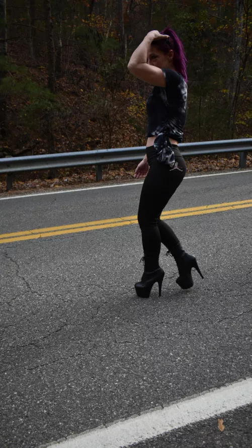 On a backroad, maybe somewhere near you, 39F