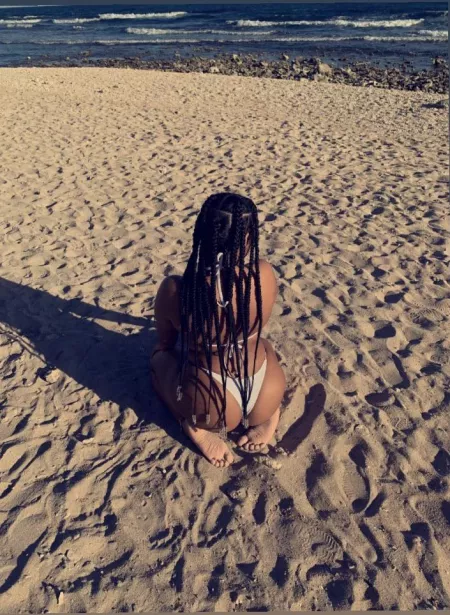 On her knees by hadesunderthere