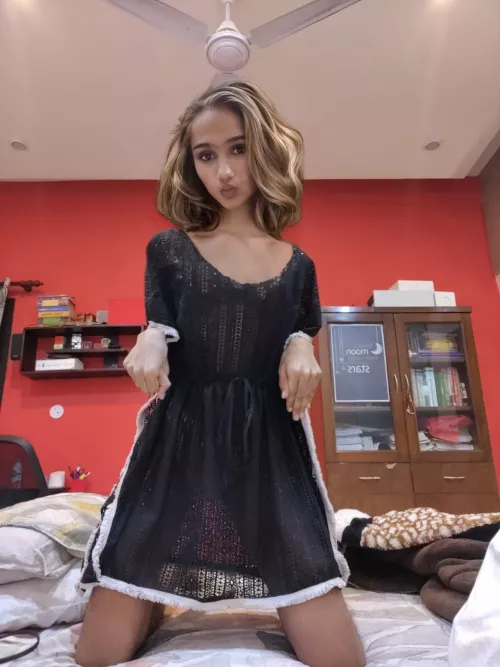 On my knees like a good kitten 🐱💋🌸 by prettyLilBoyToy