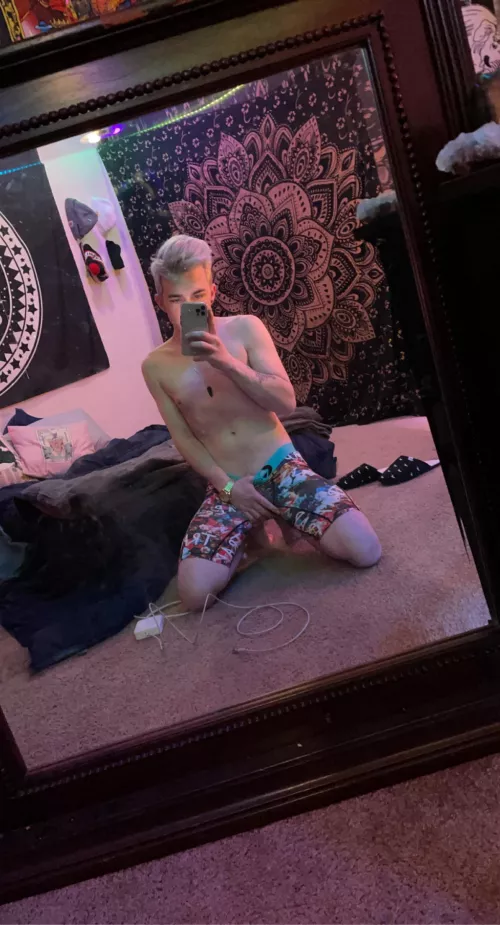 On my knees where a good boy belongs😋 by garconlafleur