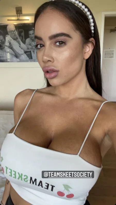 On set for Team Skeet by thehornyblog