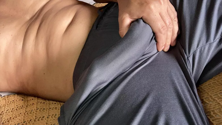 On the couch on Reddit by mattheteo