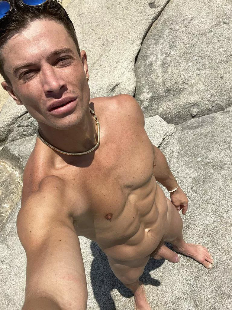 “On the rocks” … posted by neilfromsydney2003