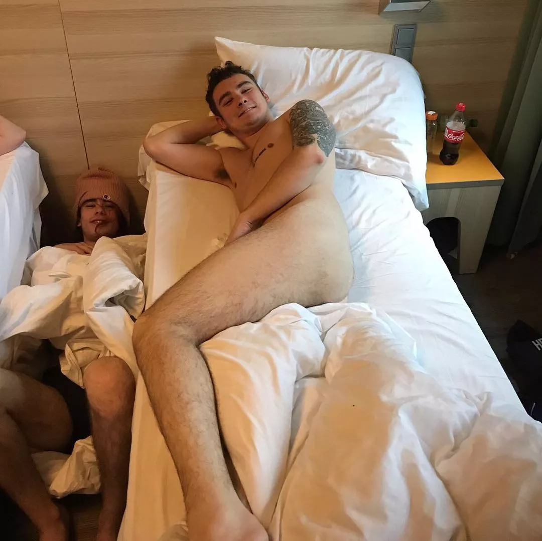 On tour posted by sc__bromo