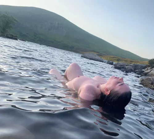 Once you start swimming nude there’s no going back, love taking in all of my surroundings by ScottishHarleen