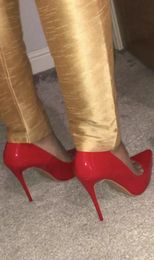 One for the non platform lovers😈 by MoT3110