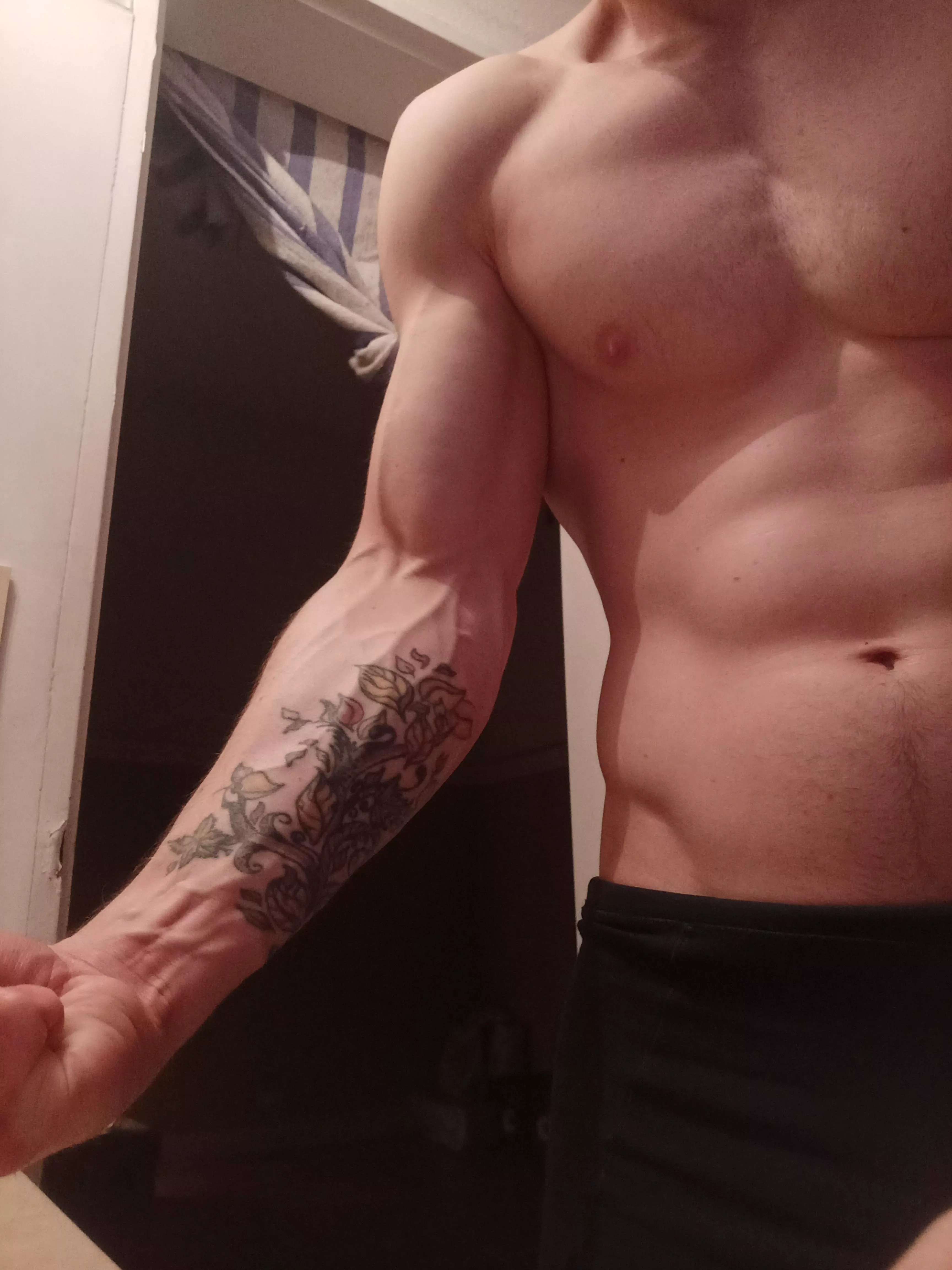 One Happy Forearm ☺️ posted by aiasar